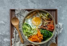 심혈관 건강을 지키는 식단 관리, 지금부터 실천하세요 brown wooden ladle and white ceramic bowl with soup